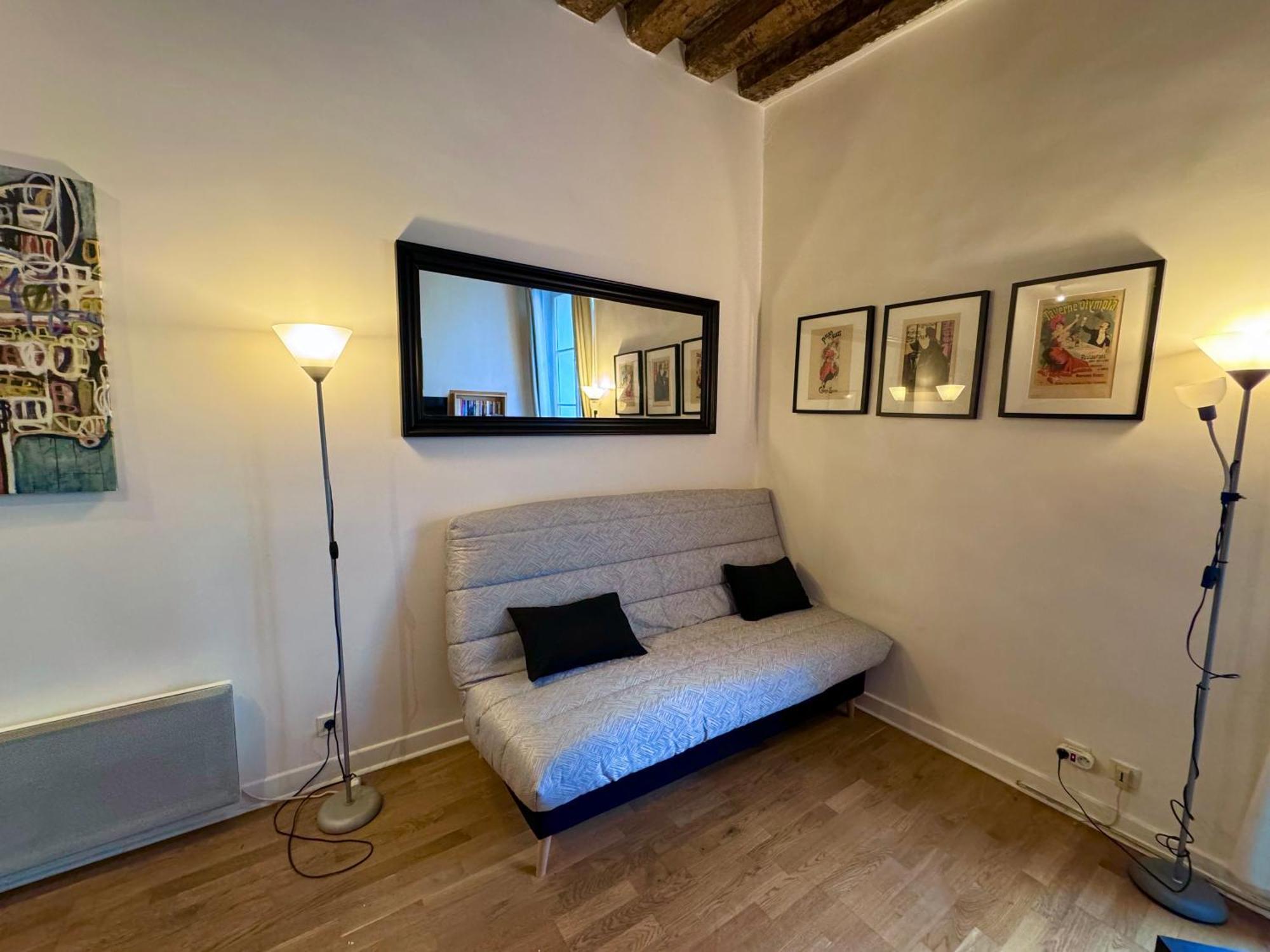 Appartement Typique Parisien Au Coeur Du Marais Exterior foto